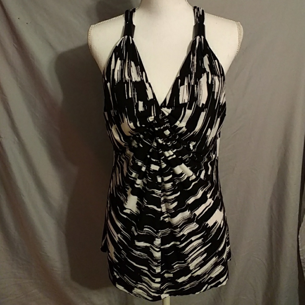 Black white tank top sleeveless